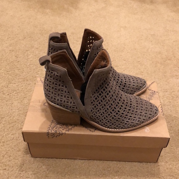 New Jeffrey Campbell Cromwell Booties Size 35.5 - Picture 6 of 10